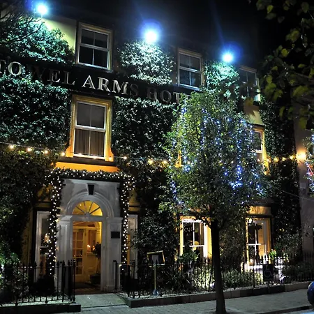 The Arms Hotel 3*
