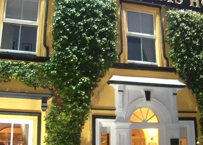 The Arms Hotel
