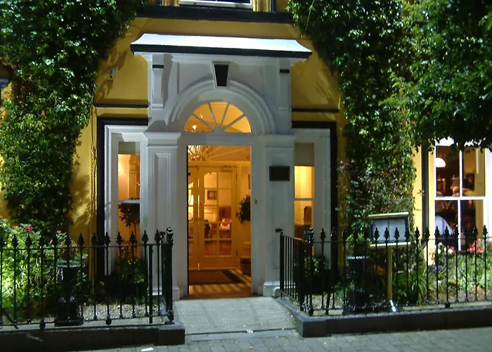 Hotel The Arms