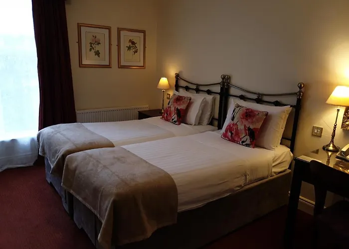 The Arms 3* Listowel