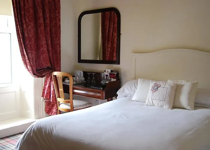 Hotel The Arms